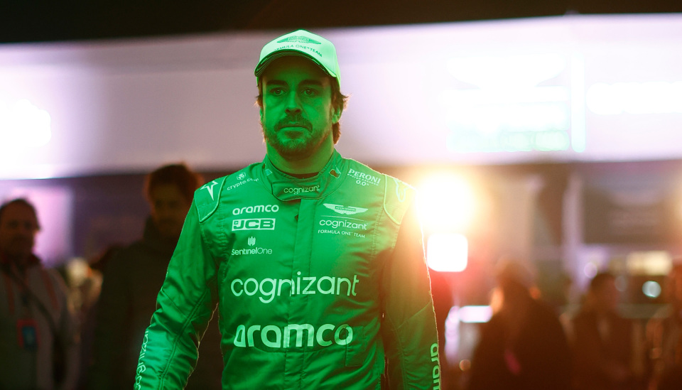 开云平台-阿斯顿马丁横扫法拉利，塞恩斯扛起全队