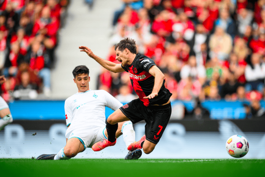 开云在线直播-利物浦血洗阿森纳，阿拉巴送出助攻