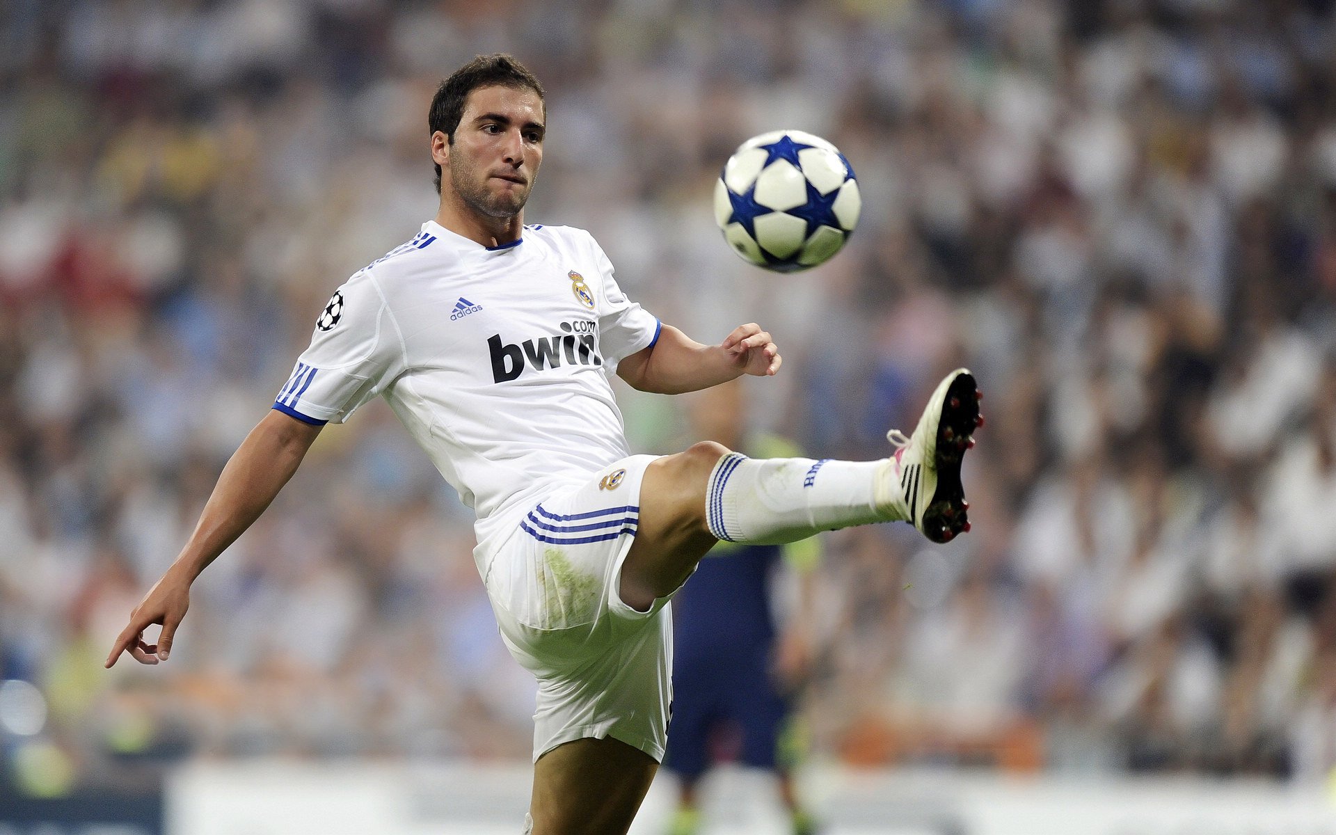 杰伦·格林末节狂飙19分，掘金掀翻十一冠王广东，他如何成为关键先生？