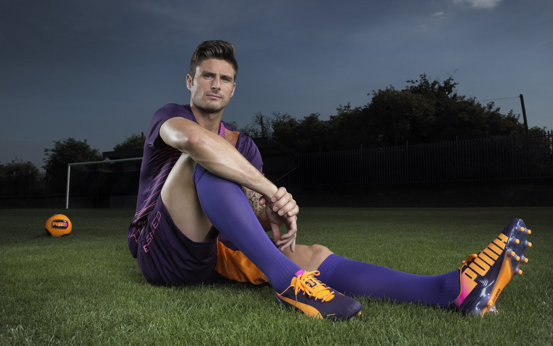 舞台为王，当尤文遇上丹麦，迪亚斯在聚光灯下绽放