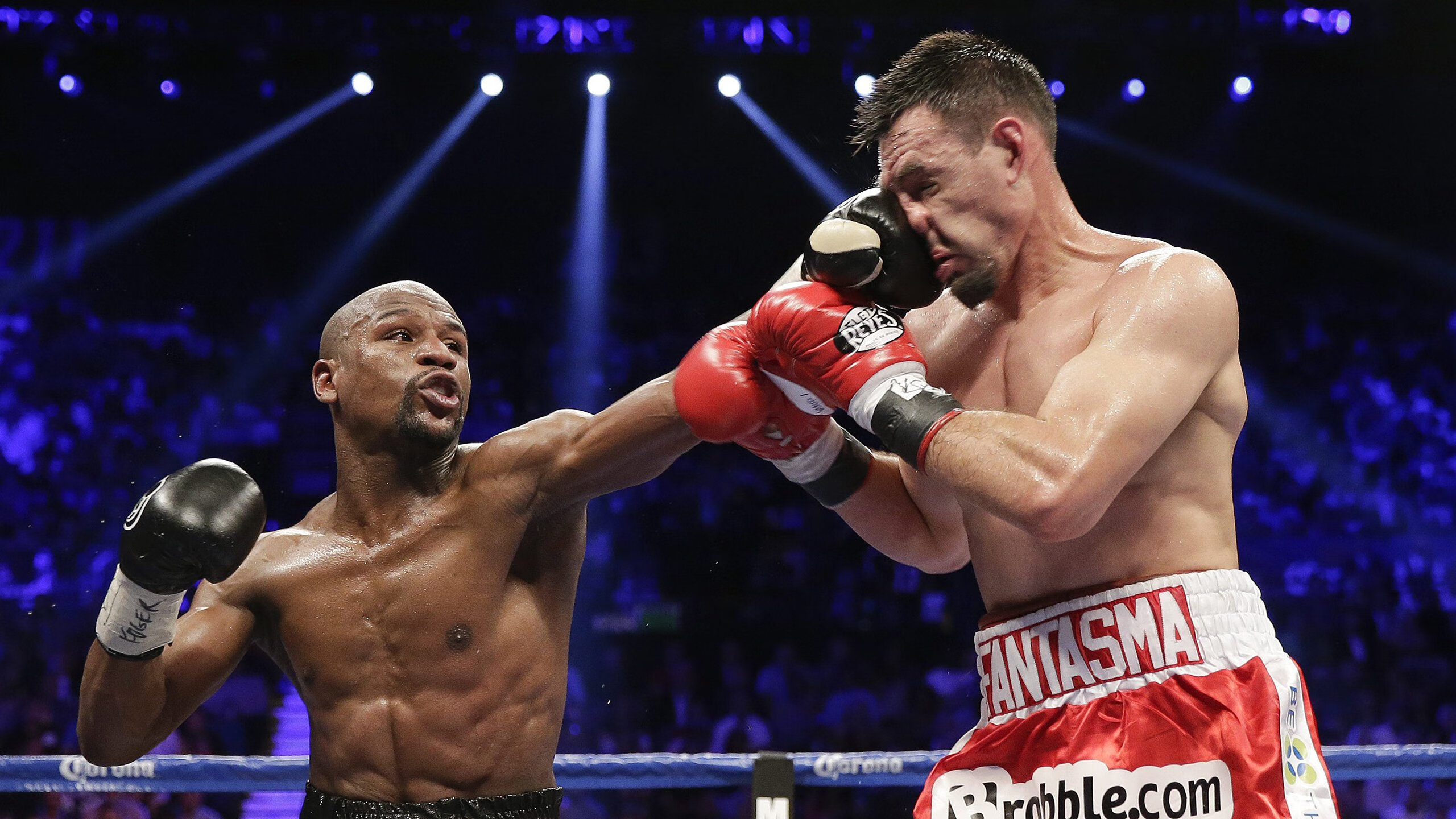 开云体育在线-非洲绿茵鏖战，魔笛奏响胜利乐章—几内亚与安哥拉的战术博弈与莫德里奇的领袖启示